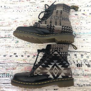 RARE DR.MARTENS X PENDLETON SIZE 8